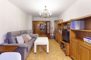 Piso en venta en La Arena en Gijón