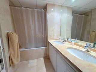 Piso en venta en Torrequebrada en Benalmádena