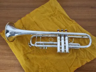 Trompeta Bach Stradivarius 43 Corporation