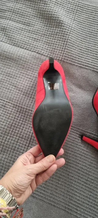 Zapatos de salón rojos