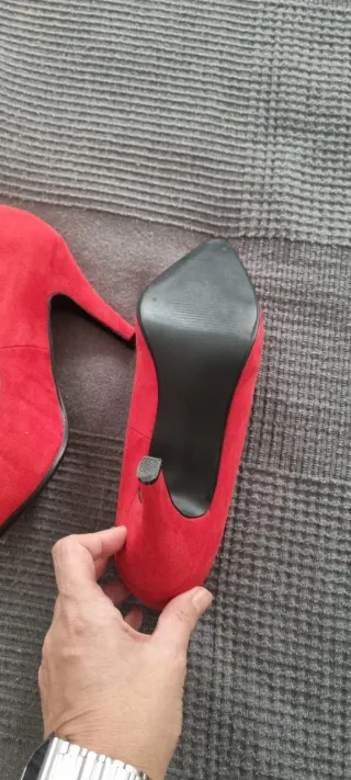 Zapatos de salón rojos