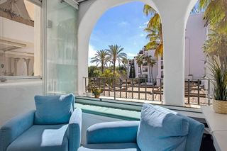 Piso en venta en Playamar en Torremolinos