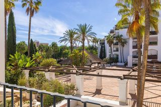 Piso en venta en Playamar en Torremolinos