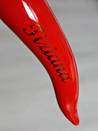 Corno portafortuna rosso con corona