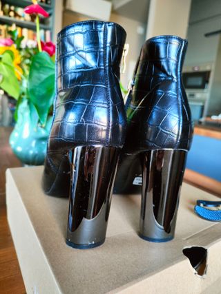 Stivaletti Bata neri stampa coccodrillo