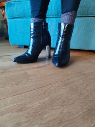 Stivaletti Bata neri stampa coccodrillo