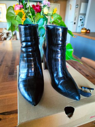 Stivaletti Bata neri stampa coccodrillo