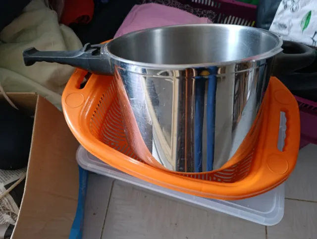 Olla a presión 8L sin tapa