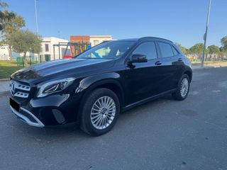 Mercedes-Benz GLA200d 2020