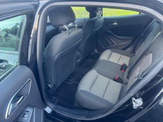 Mercedes-Benz GLA200d 2020