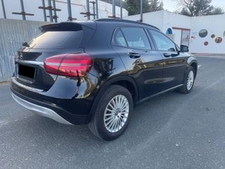 Mercedes-Benz GLA200d 2020