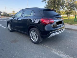 Mercedes-Benz GLA200d 2020