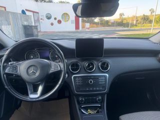 Mercedes-Benz GLA200d 2020