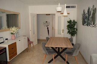 Piso en venta en La Goleta - San Felipe Neri en Málaga