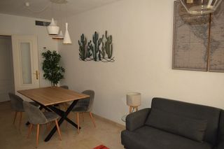 Piso en venta en La Goleta - San Felipe Neri en Málaga