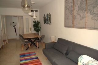 Piso en venta en La Goleta - San Felipe Neri en Málaga