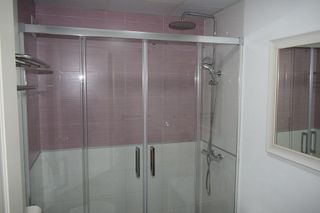 Piso en venta en La Goleta - San Felipe Neri en Málaga