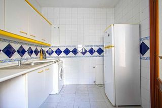 Piso en venta en Colores - Entreparques en Sevilla