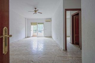 Piso en venta en Colores - Entreparques en Sevilla