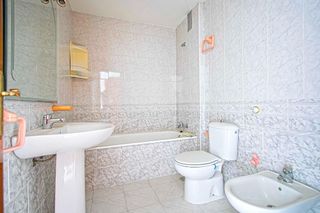 Piso en venta en Colores - Entreparques en Sevilla