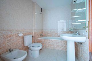 Piso en venta en Colores - Entreparques en Sevilla