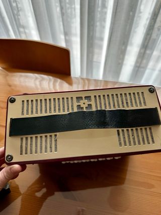 Pequeño acordeón de la URRS de 18 bajos