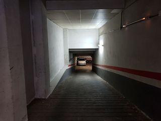 Garaje en alquiler en Eixample Nord – La Devesa en Girona