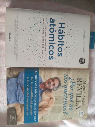 Dos libros Miguel Ángel Revilla y hábito