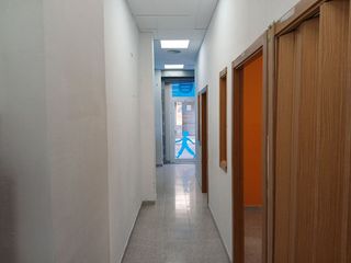 Local comercial en alquiler en Instituts - Universitat en Lleida