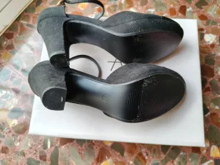 Zapatos de tacón negros talla 36