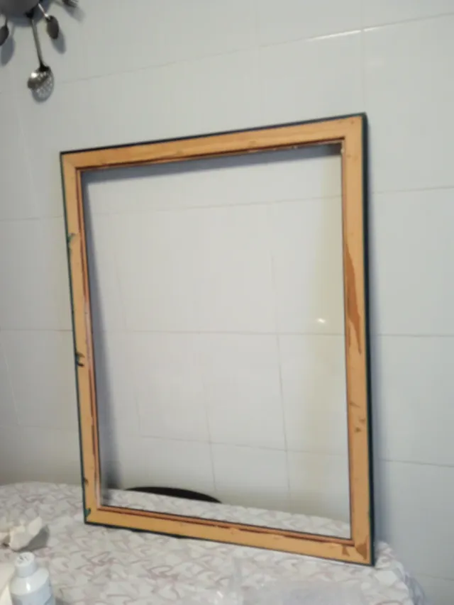 Marco de madera dorado para lienzo