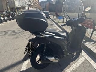 Honda SH 125i Scooter Negra