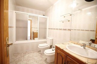 Chalet en venta en Baza