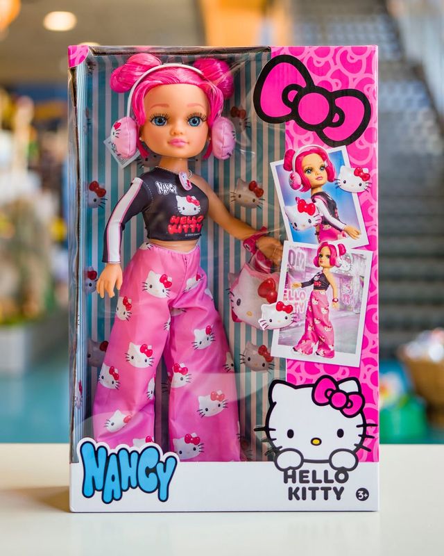 NANCY HELLO KITTY 45cm FASHION Famosa A ESTRENAR
