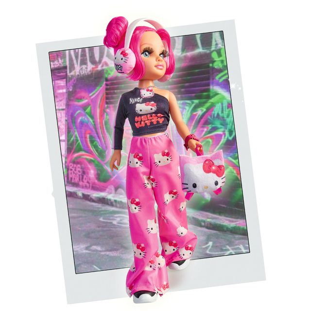 NANCY HELLO KITTY 45cm FASHION Famosa A ESTRENAR