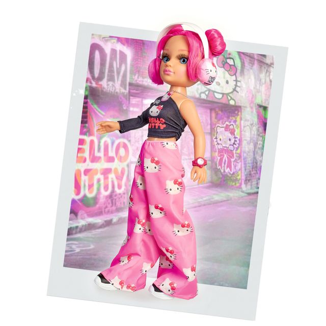 NANCY HELLO KITTY 45cm FASHION Famosa A ESTRENAR