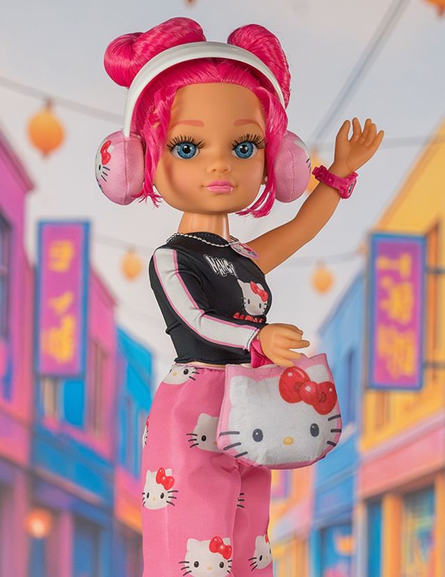 NANCY HELLO KITTY 45cm FASHION Famosa A ESTRENAR