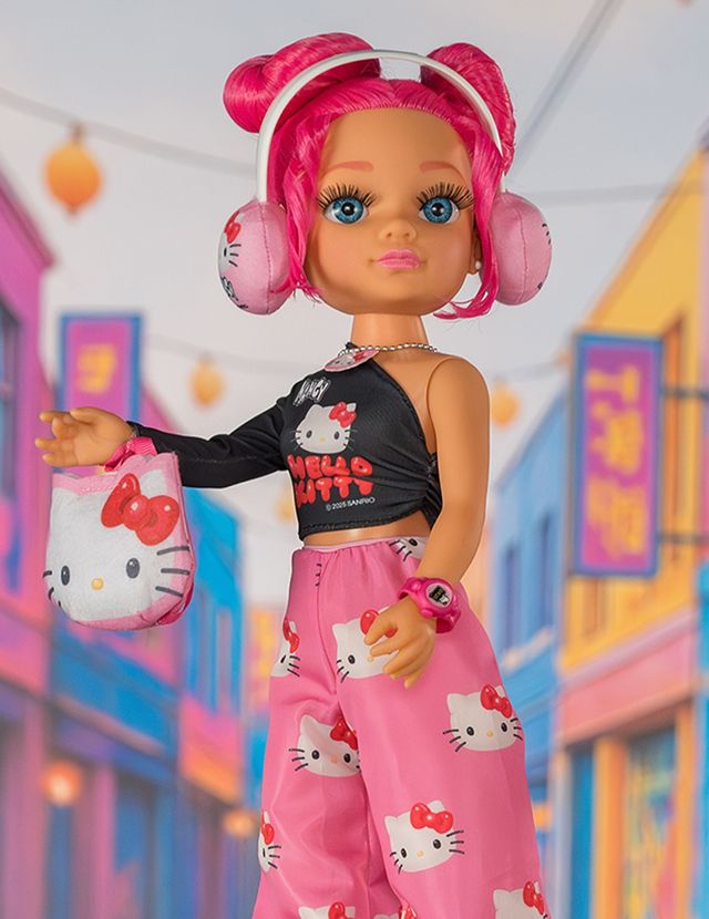 NANCY HELLO KITTY 45cm FASHION Famosa A ESTRENAR