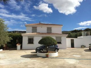Chalet en venta en Zona Fuentemora en Antequera