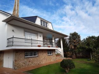 Chalet en venta en Ares