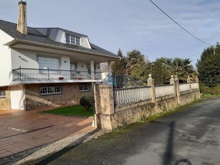 Chalet en venta en Ares