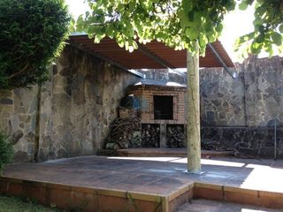 Chalet en venta en Ares