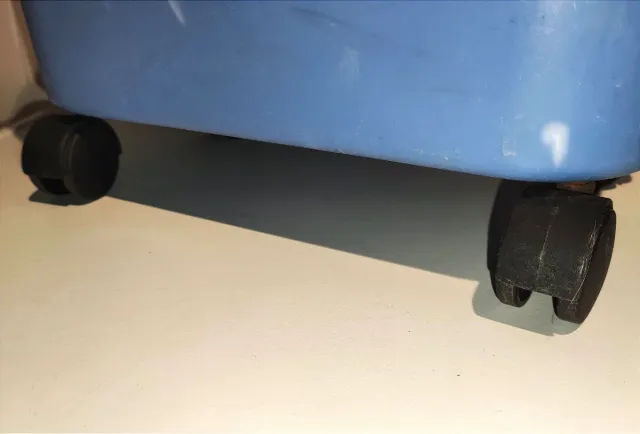 Cubo fregar con escurridor automático Mery