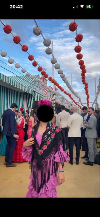 Traje de Flamenca de plumeti rosa volantes