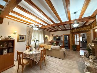 Chalet en venta en Elda