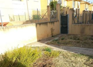 Casa adosada en venta en Parla Este en Parla