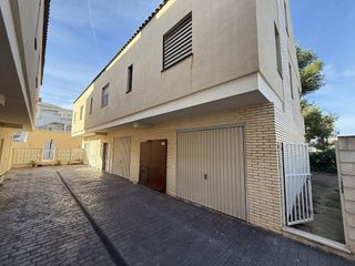 Casa adosada en venta en Doctor Palos - Alto Palancia en Sagunto
