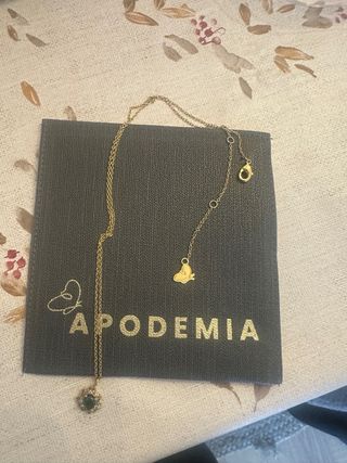 Collar Apodemia verde y dorado