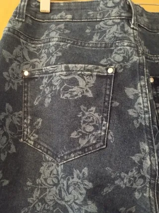 Pantalones vaqueros florales talla L