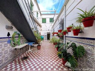 Chalet en venta en Linares